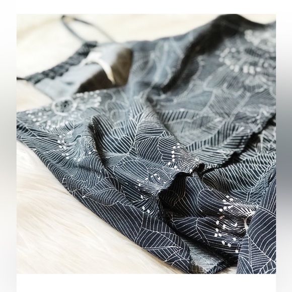 Lauren Conrad Maxi Dress - Picture 3 of 5